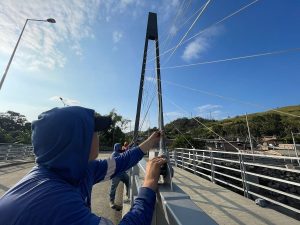 El puente 7 de Agosto está quedando Papelito