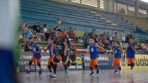 Más de 400 niños vivieron una fiesta deportiva