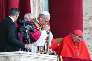 “Que deje algún legado como lo hizo Francisco”: quiteños esperan que el nuevo papa sea cercano al pueblo