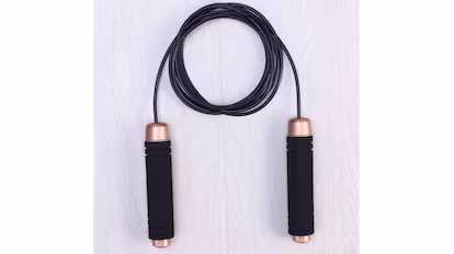 Los 10 utensilios básicos para ponerse en forma en casa, según tres entrenadores personales Los 10 utensilios básicos para ponerse en forma en casa, según tres entrenadores personales