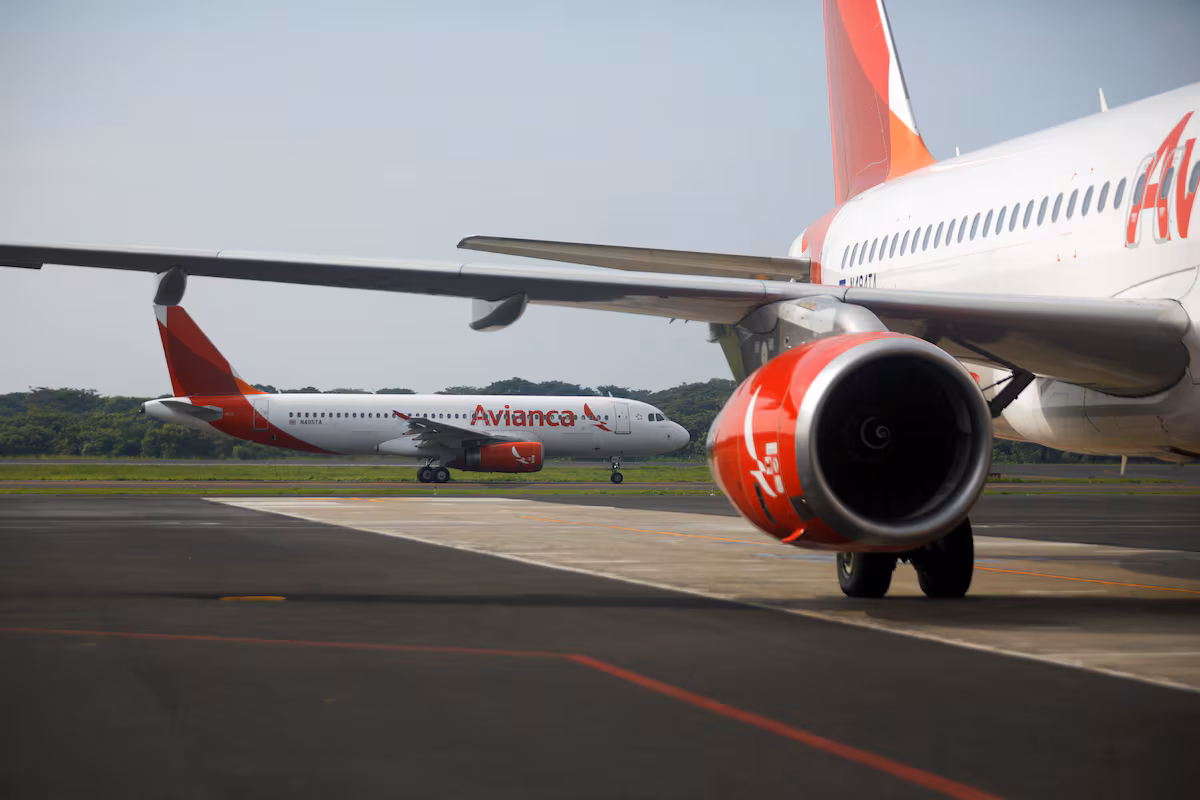Avianca inmoviliza más del 70% de su flota por una actualización de los programas de sus aviones A320 EL PAÍS