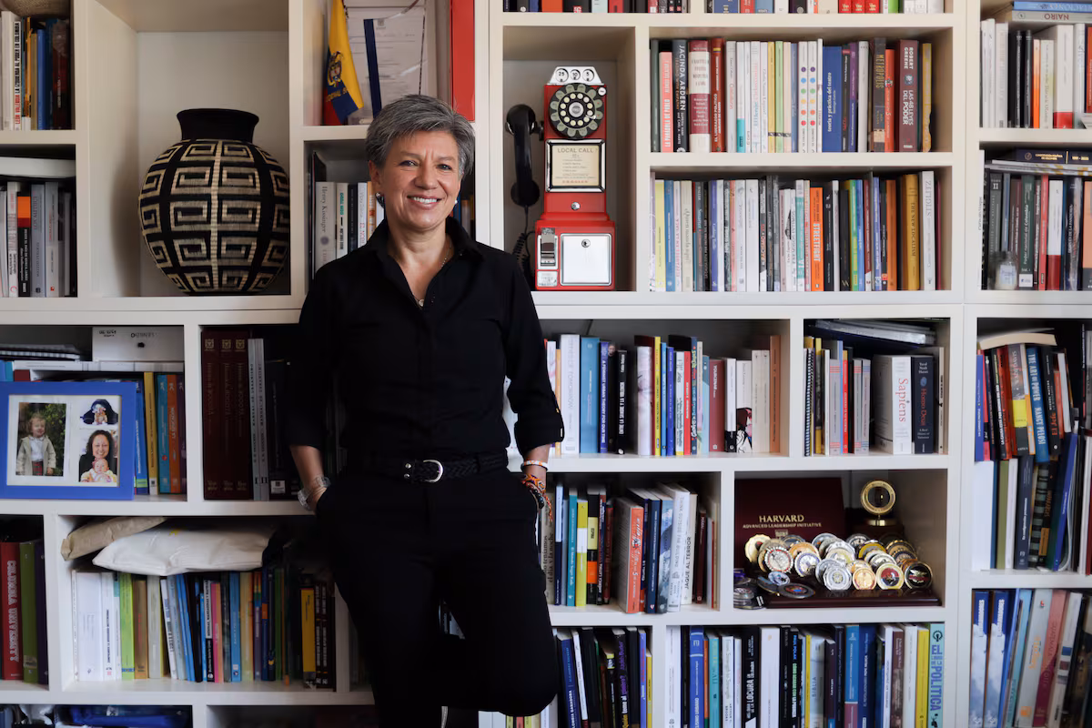Claudia López: “La candidatura y la presidencia son solo un paso para construir la socialdemocracia colombiana” EL PAÍS