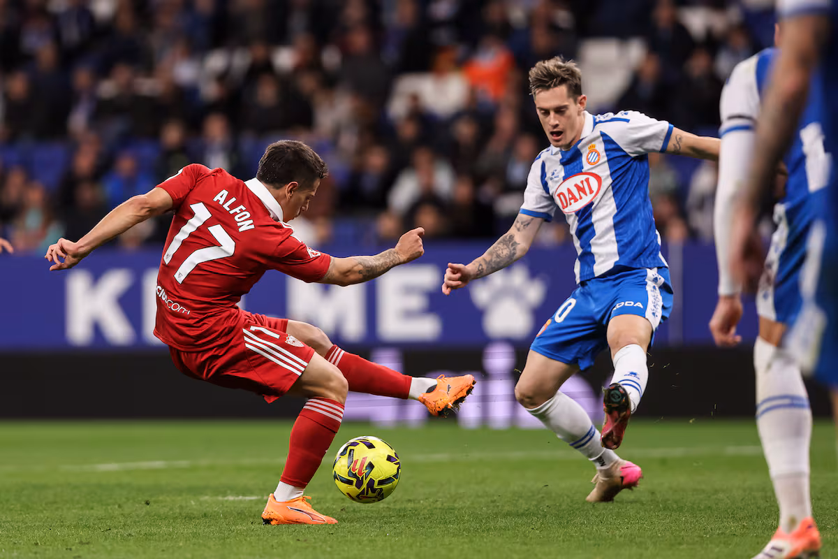 El Espanyol sufre, pero vence a un gran Sevilla | Fútbol | Deportes Irene Guevara