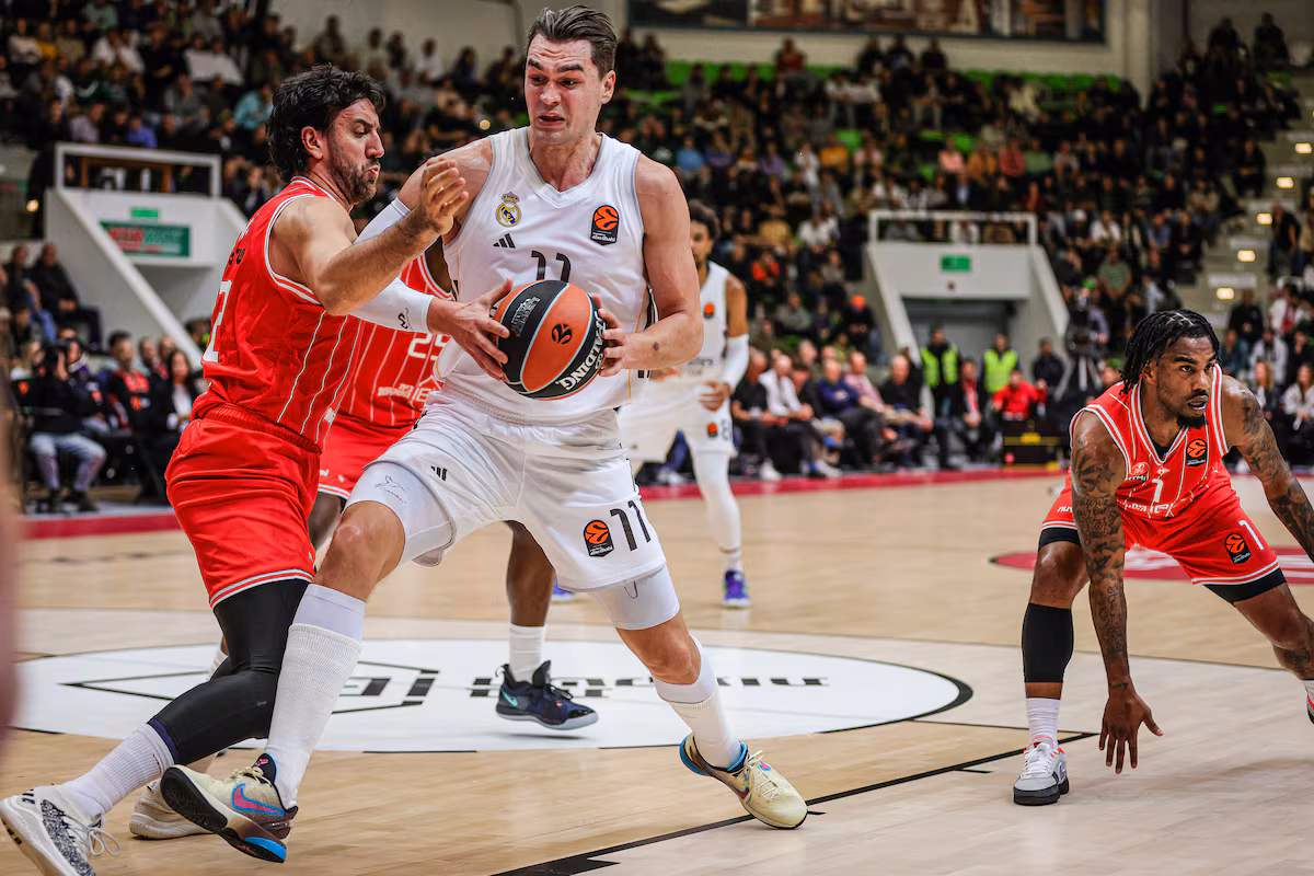 El Madrid derriba al líder Hapoel Tel Aviv Fernando Miñana