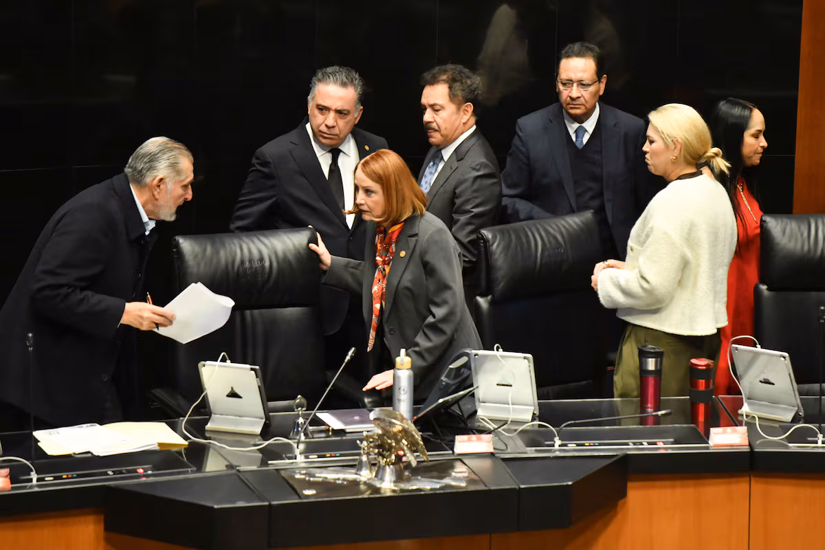 El Senado celebra una sesión con todas las miradas puestas en el fiscal Gertz EL PAÍS