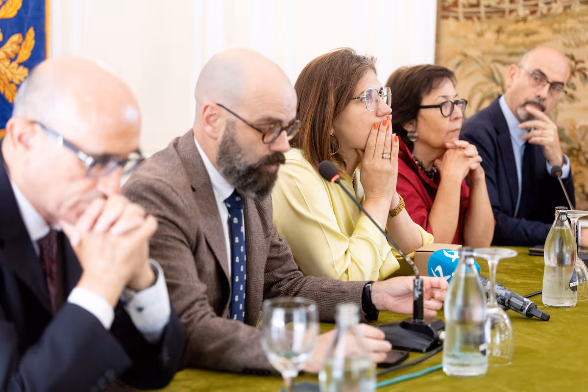 La conservadora Asociación Profesional de la Magistratura critica la “intromisión” de Sánchez en el Poder Judicial EL PAÍS