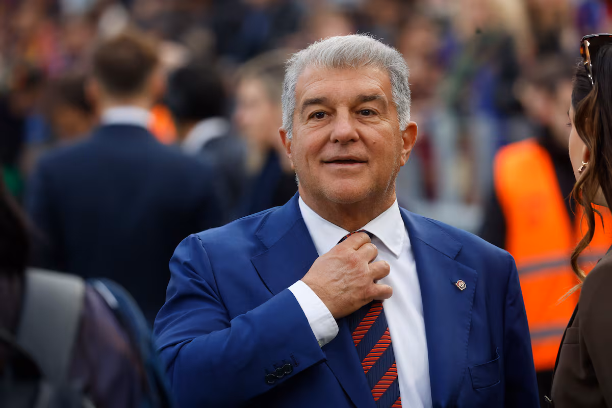 Laporta contesta a Florentino Pérez: “El Madrid tiene barcelonitis, estiran el ‘Caso Negreira’ como un chicle” EL PAÍS