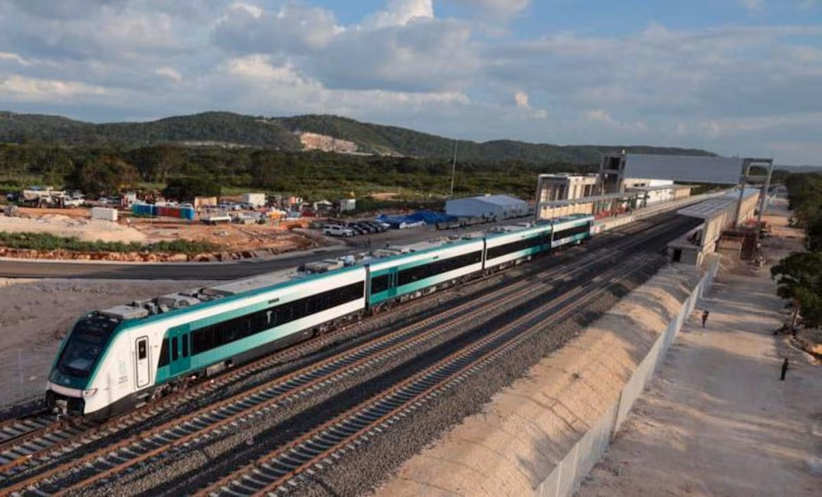 Un informe destaca los excesos de los militares en la construcción del Tren Maya a un año de su inauguración EL PAÍS