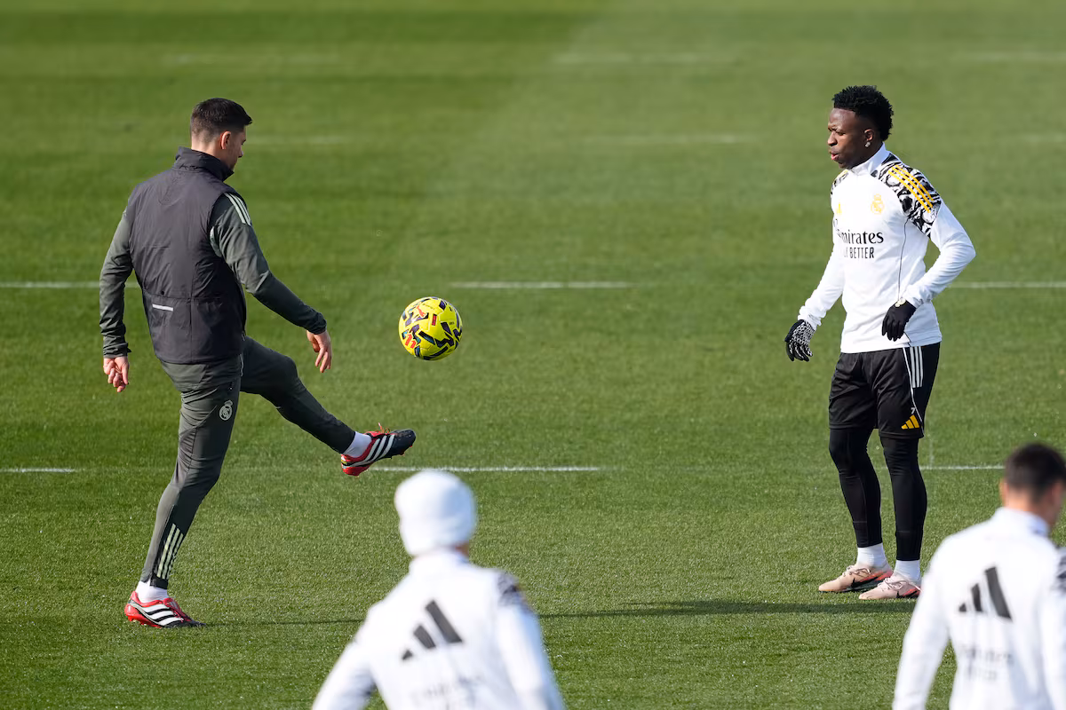 Xabi Alonso: “A pesar de todo lo que suene, somos muy sólidos desde dentro” Xabi Alonso