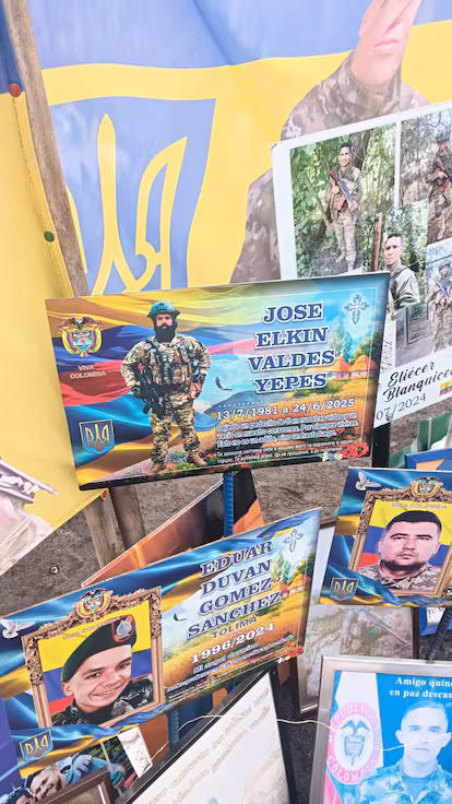 Families demand repatriation of bodies of Colombians who died in Ukraine: ‘This war is a slaughterhouse for foreigners’ Lugar del entierro de José Elkin Valdés, en Kiev (Ucrania)