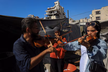 Un conservatorio en una Gaza en ruinas, el hambre en Tigray y los rostros de las protestas en Kenia: 12 imágenes que marcaron nuestro 2025 Guerra en Gaza