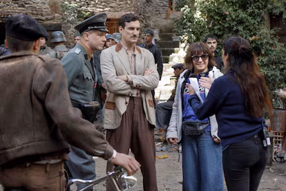 Judith Colell, cineasta: “La ignorancia convierte en ‘cool’ a fascistas como Meloni, Le Pen o Aliança Catalana” Judith Colell, cineasta: “La ignorancia convierte en ‘cool’ a fascistas como Meloni, Le Pen o Aliança Catalana”