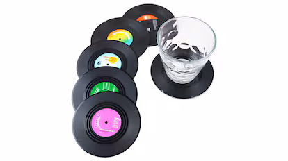 20 regalos de amigo invisible por menos de 10 euros con los que acertar con poco presupuesto ¿Buscas regalos de amigo invisible por 10 euros? Desde joyas hasta gadgets útiles.