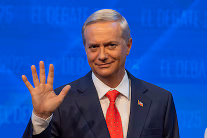 Kast vence en Chile y la extrema derecha alcanza la presidencia por primera vez en democracia José Antonio Kast