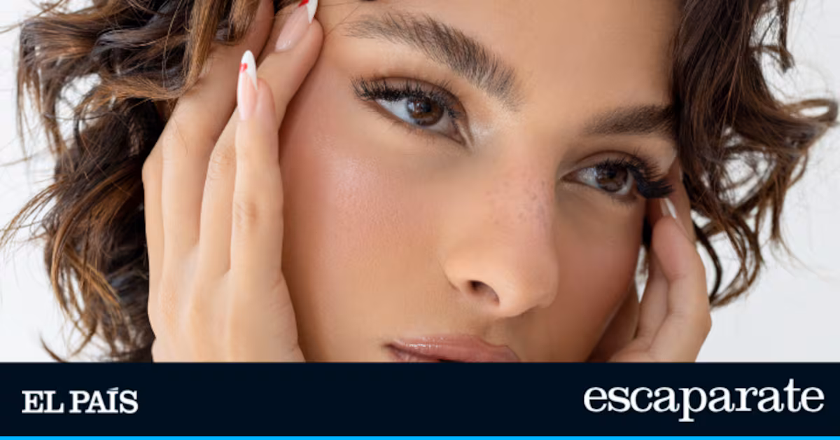 5 ‘sprays’ fijadores que harán que tu maquillaje esté intacto durante horas (y no secan la piel) 5 ‘sprays’ fijadores que harán que tu maquillaje esté intacto durante horas (y no secan la piel)