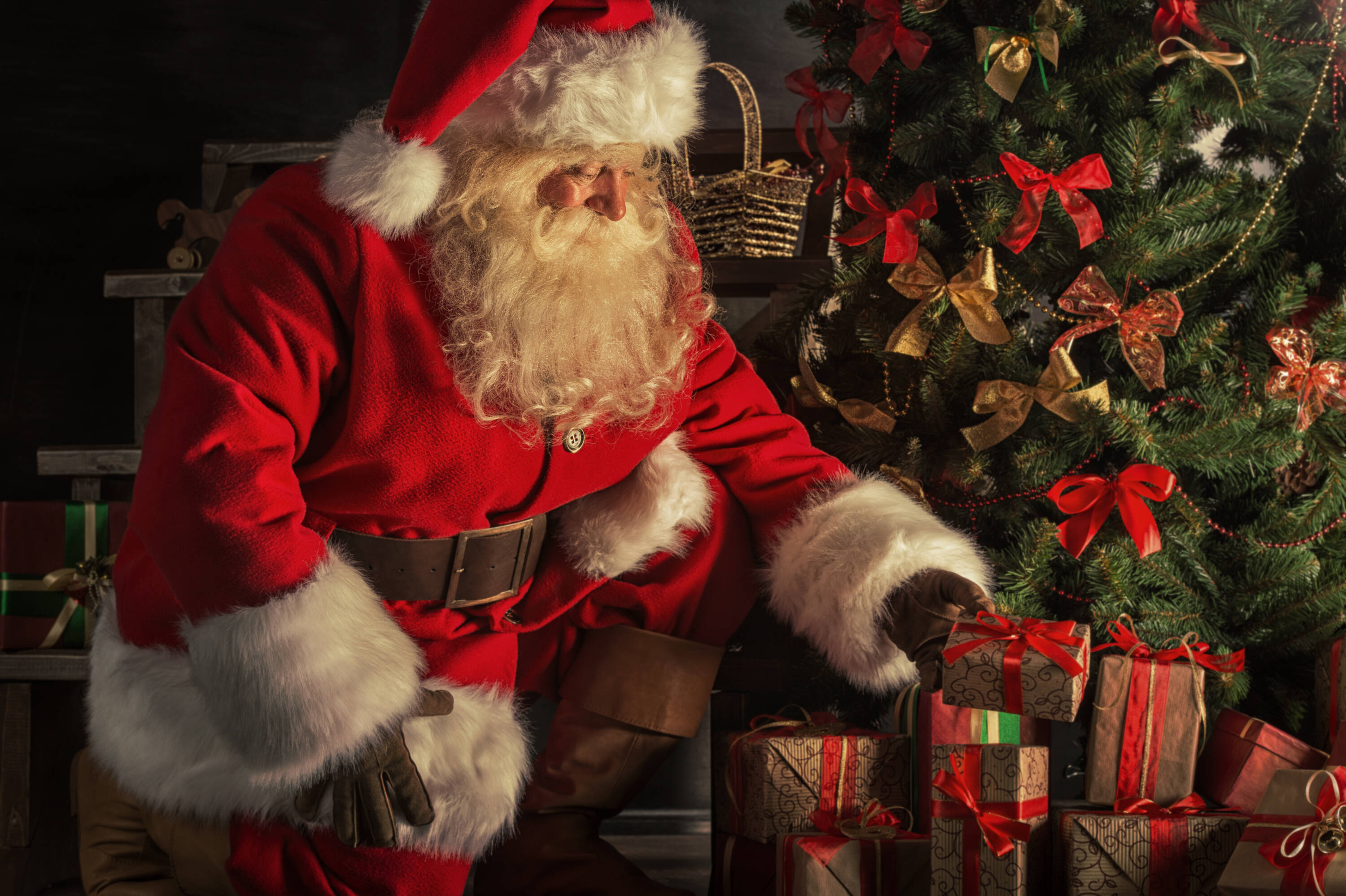 El día que San Nicolás, el obispo que dio origen a Papá Noel, abofeteó a un compañero y fue a la cárcel Papa Noel - Santa Claus
