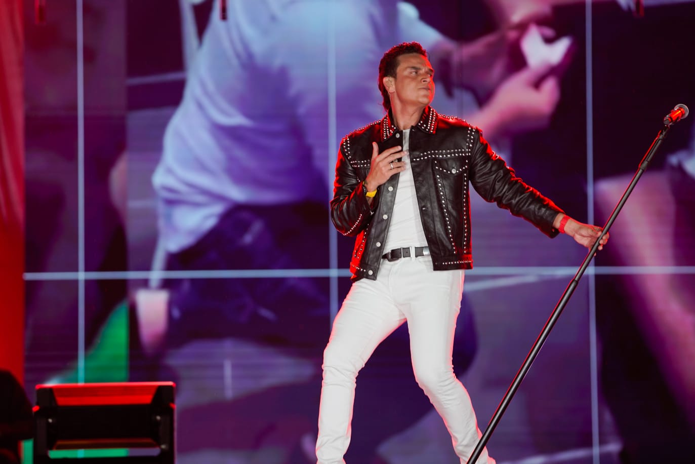 El legado del fotógrafo de la salsa en Cali Silvestre Dangond, en su presentación en Bogotá