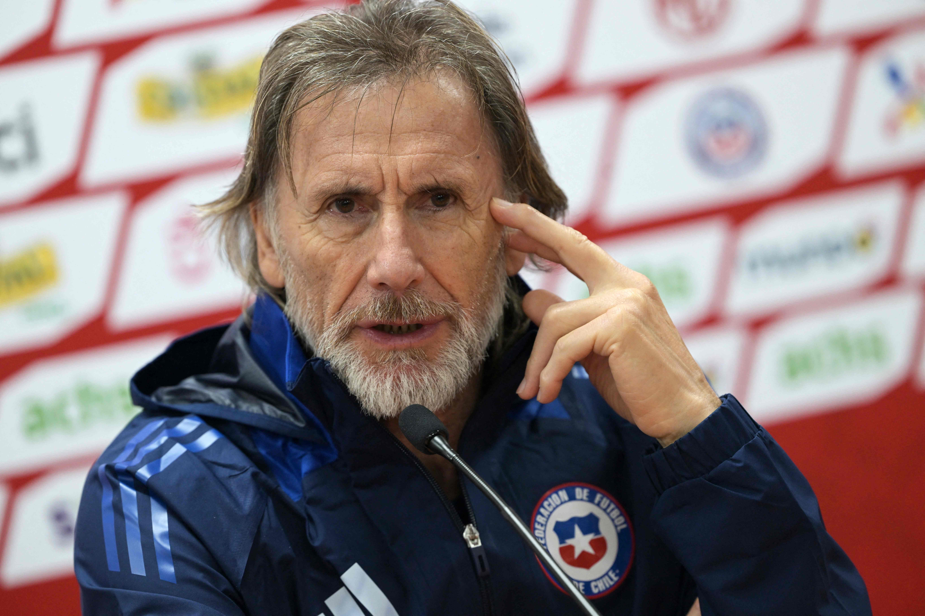 Influencer compró el iPhone 17 Pro Max por Temu y esto fue lo que recibió Ricardo Gareca
