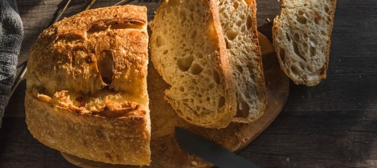 ‘Es mejor un pan integral que un pan blanco de masa madre’: Álvaro Vargas, nutricionista, enciende la polémica pan de masa madre