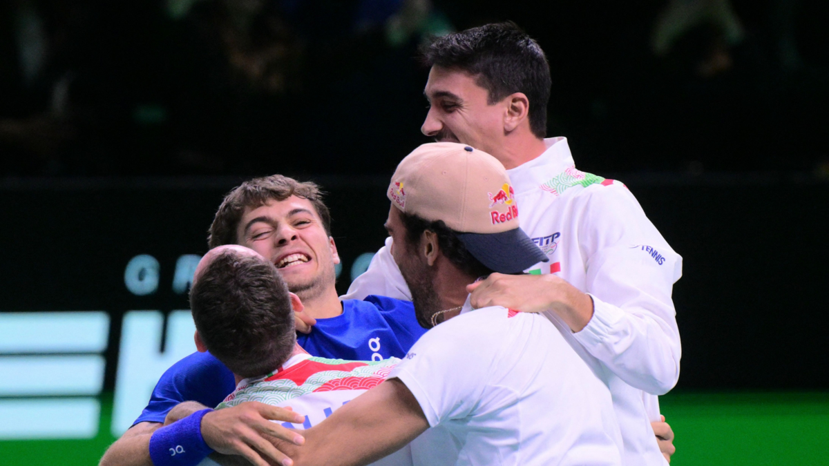 Italia se impuso a España y se quedó, otra vez, con el título de la Copa Davis de tenis Italia se impuso a España y se quedó, otra vez, con el título de la Copa Davis de tenis