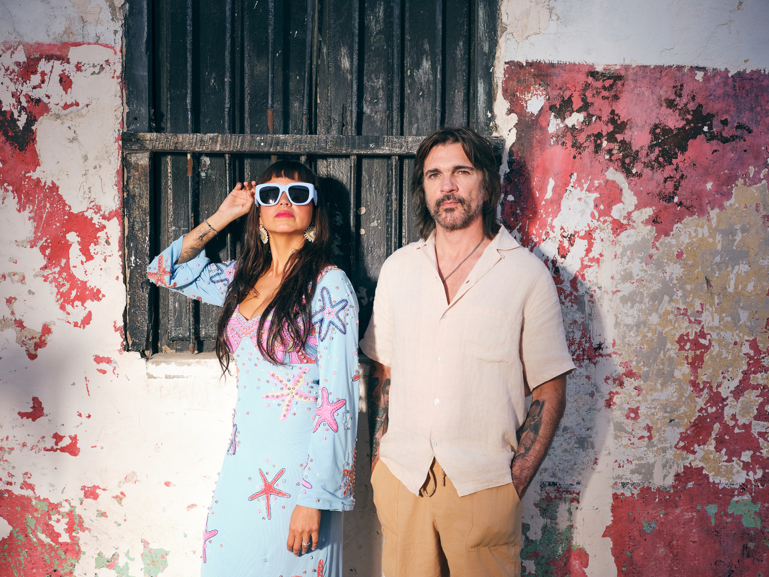 Juan Pablo Vega: ‘Bogotá suena a los ecos de otros lugares’ Juanes y Bomba Estéreo presentan su canción 'Muérdeme'.