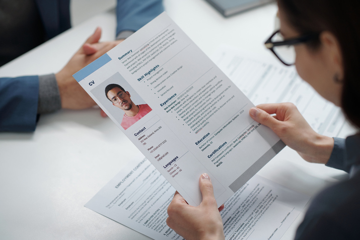 Influencer financiero revela el secreto de los millonarios silenciosos: 'no es cuestión de suerte, se reduce a sus comportamientos con el dinero' Propósitos profesionales 2026