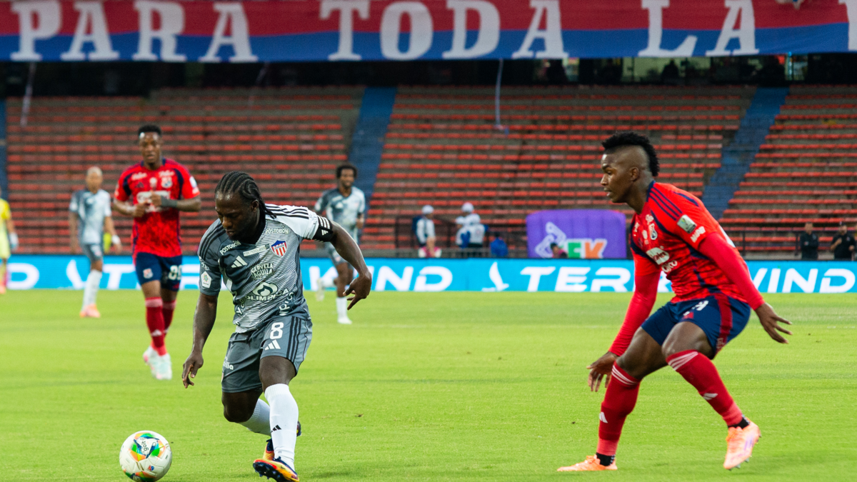 Junior clasificó con ayuda del América: pese a perder contra el Medellín, jugará la final de la Liga contra el Tolima Junior clasificó con ayuda del América: pese a perder contra el Medellín, jugará la final de la Liga contra el Tolima