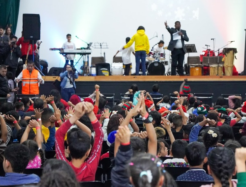 Blessd adelantó la fiesta en Barrio Antioquia: dará varios servicios sociales y concierto gratuito bogota