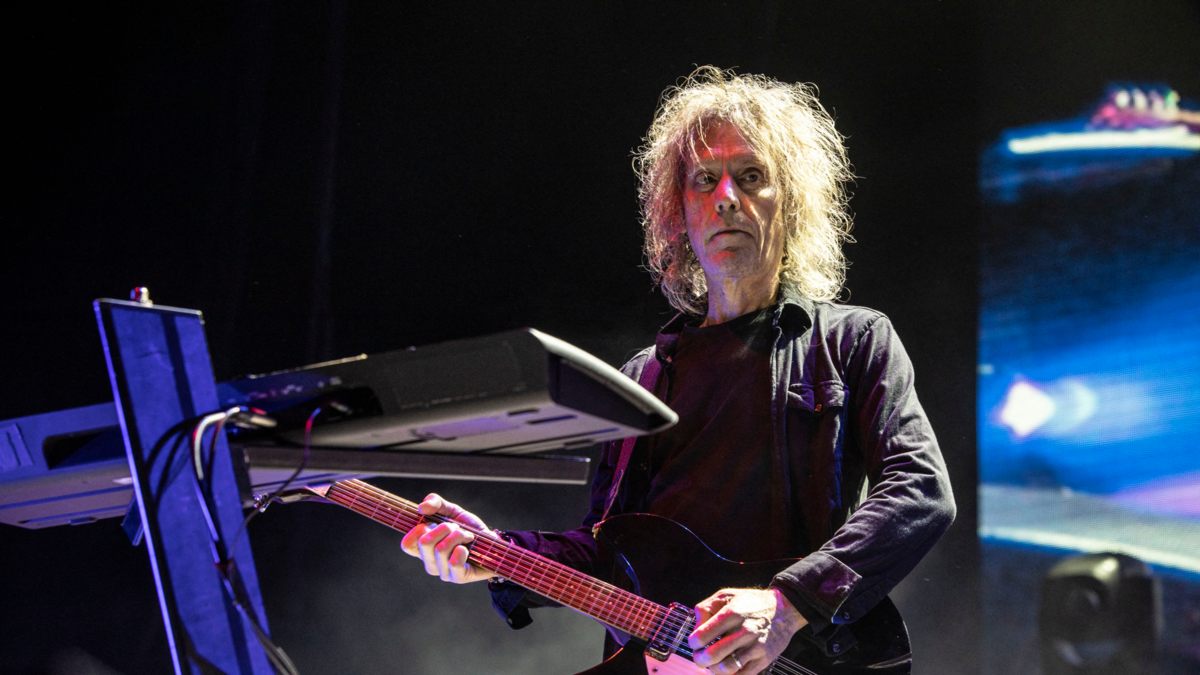 Muere Perry Bamonte, guitarrista clave de The Cure, a los 65 años: así se despiden los compañeros de banda del músico Muere Perry Bamonte, guitarrista clave de The Cure, a los 65 años: así se despiden los compañeros de banda del músico