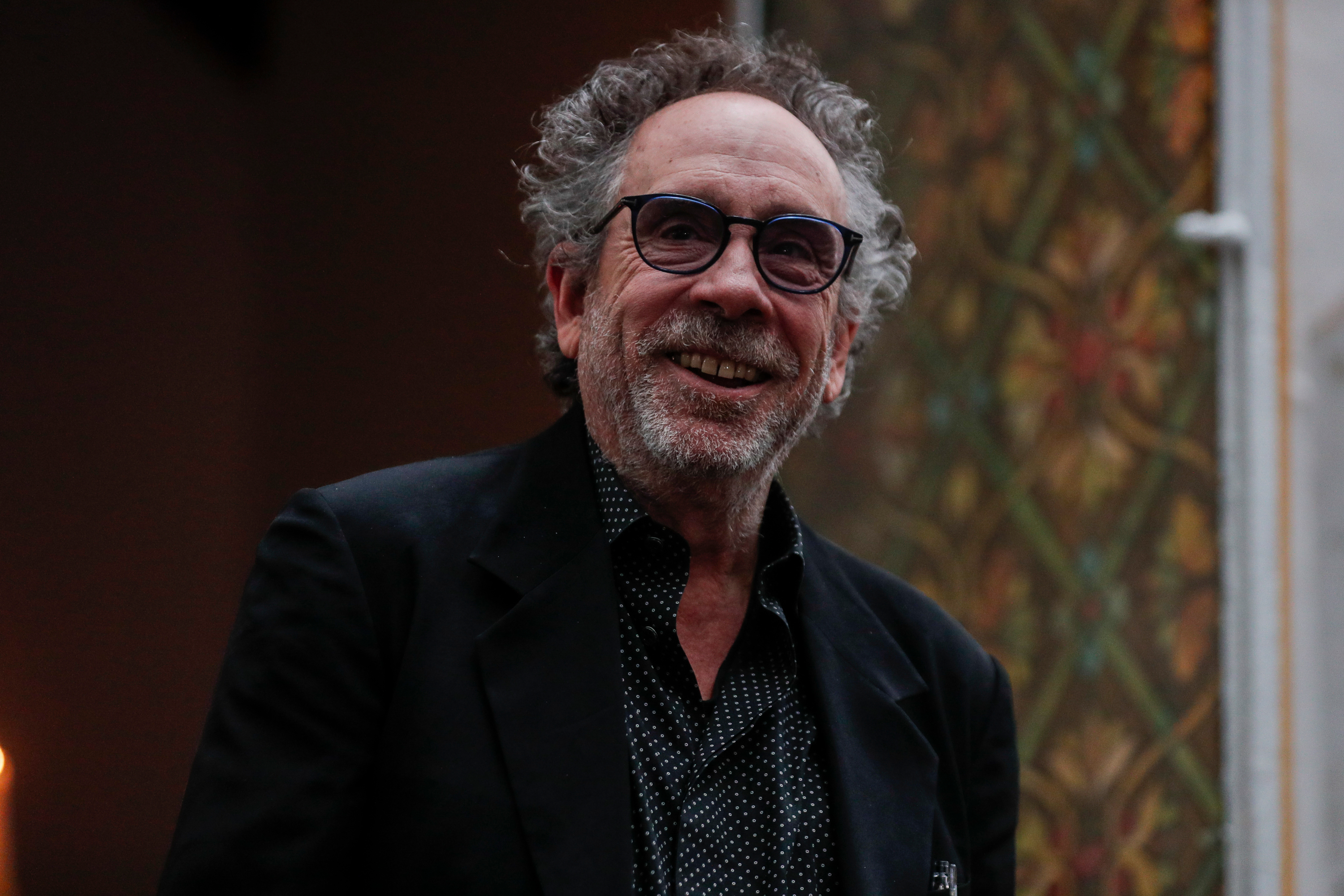 A 18 años de su muerte, Heath Ledger sigue siendo un ícono eterno del cine Tim Burton, de 67 años de edad, se formó como cineasta especializado en animación en CalArts, la escuela patrocinada por Disney.