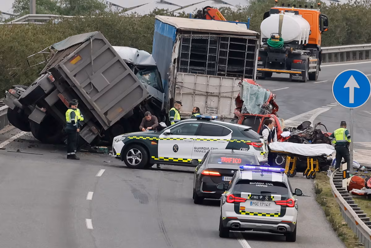 73.500 personas han perdido la vida en los últimos 25 años en las carreteras españolas, según un estudio de Stop Accidentes EL PAÍS