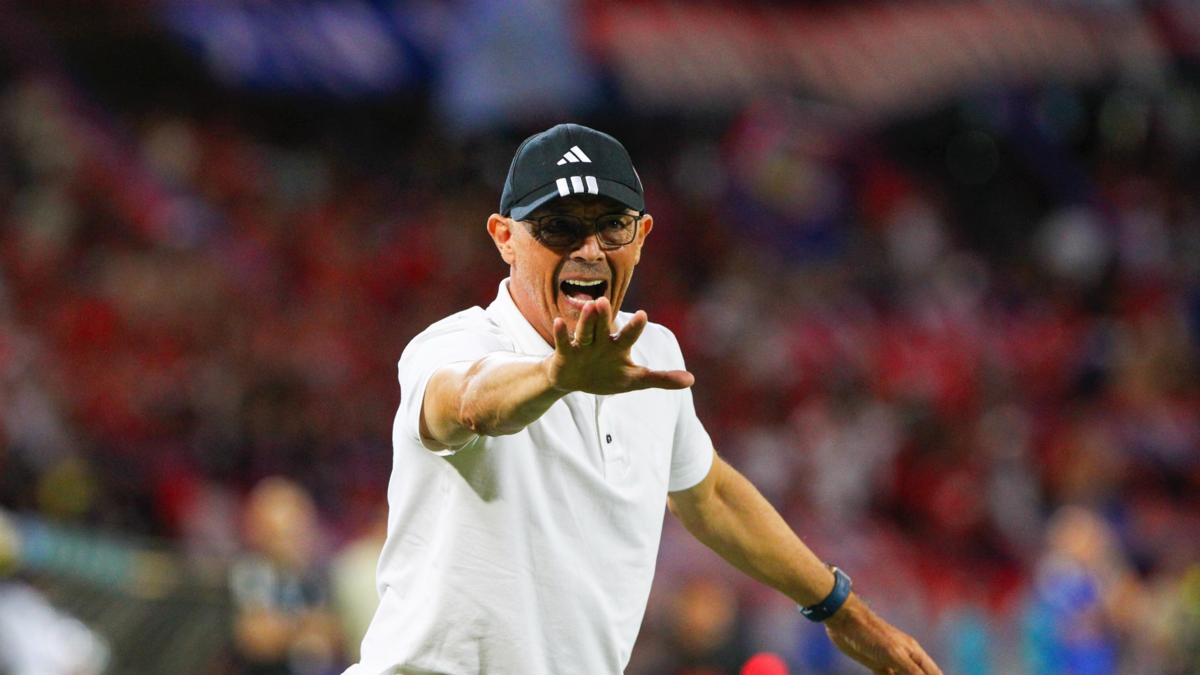 Alfredo Arias, contento por la victoria en la ida de la final, pero advierte: 'Este es un paso importante, pero nos falta el decisivo' Alfredo Arias, contento por la victoria en la ida de la final, pero advierte: 'Este es un paso importante, pero nos falta el decisivo'