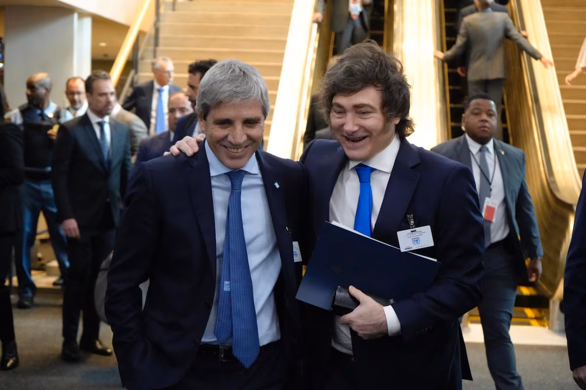 Argentina regresa al mercado internacional para tomar deuda EL PAÍS