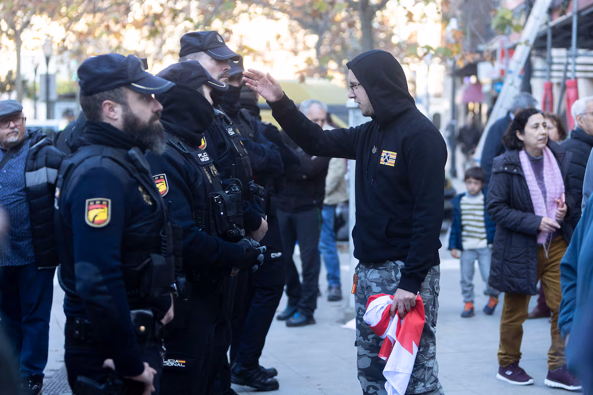 Así se montó la célula supremacista blanca en Castellón: “David es un flipado de las armas, pero nadie pensó que llegaría a tanto” Así se montó la célula supremacista blanca en Castellón: “David es un flipado de las armas, pero nadie pensó que llegaría a tanto”