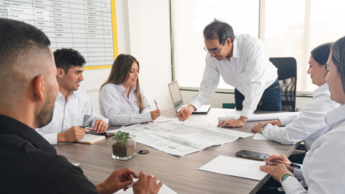 Bianca Vélez, coach laboral: ‘Estos son los nueve perfiles más improductivos de un equipo de trabajo y no son los que llegan tarde' Bianca Vélez, coach laboral: ‘Estos son los nueve perfiles más improductivos de un equipo de trabajo y no son los que llegan tarde'