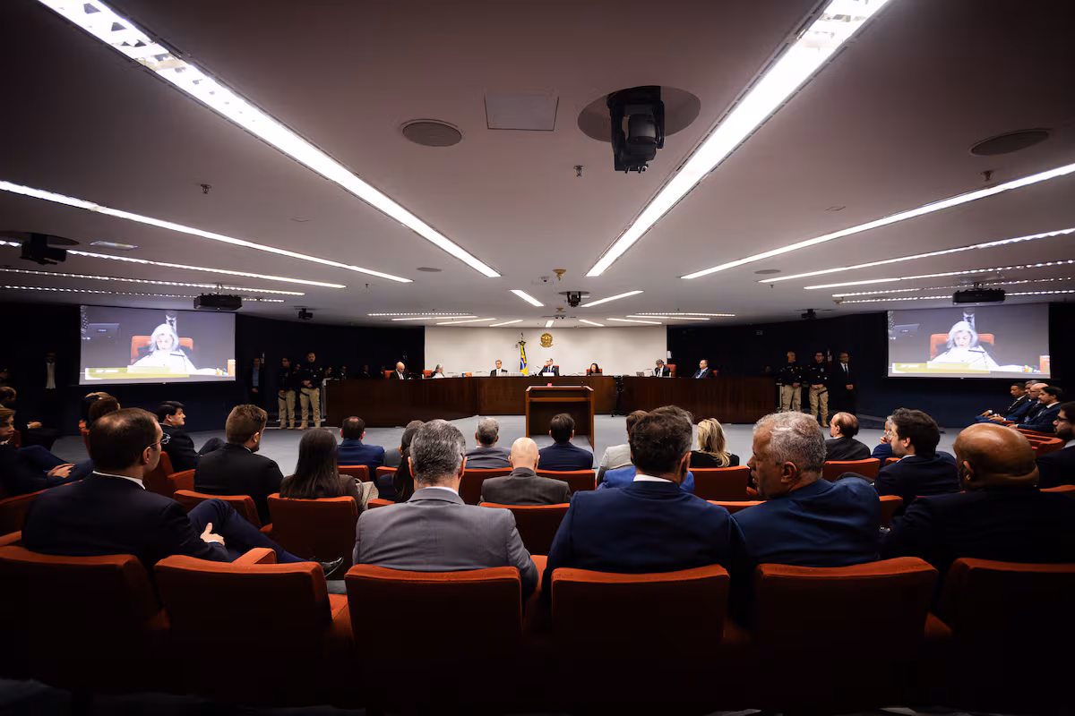 Brasil, campeón mundial de supersalarios: 53.000 funcionarios cobran más que el techo; en Portugal hay tres EL PAÍS