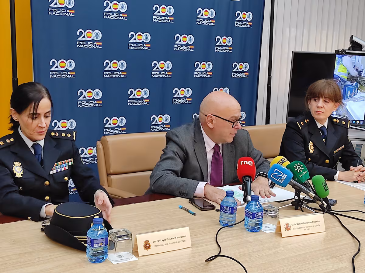 Cae en Jaén una red que introducía migrantes ilegales simulados como parejas de hecho EL PAÍS