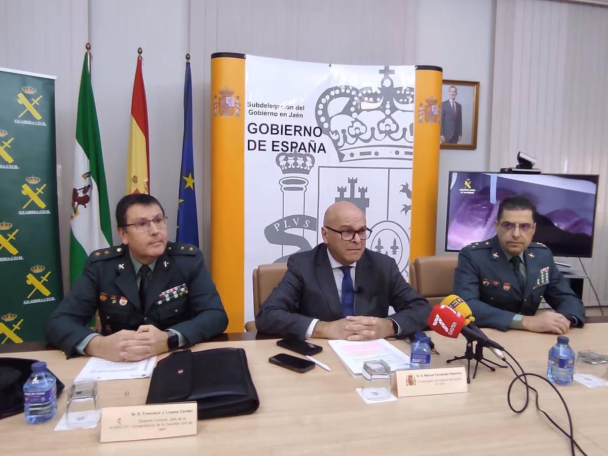 Cae una red de narcotráfico y blanqueo de capitales con 25 detenidos en cuatro provincias andaluzas EL PAÍS