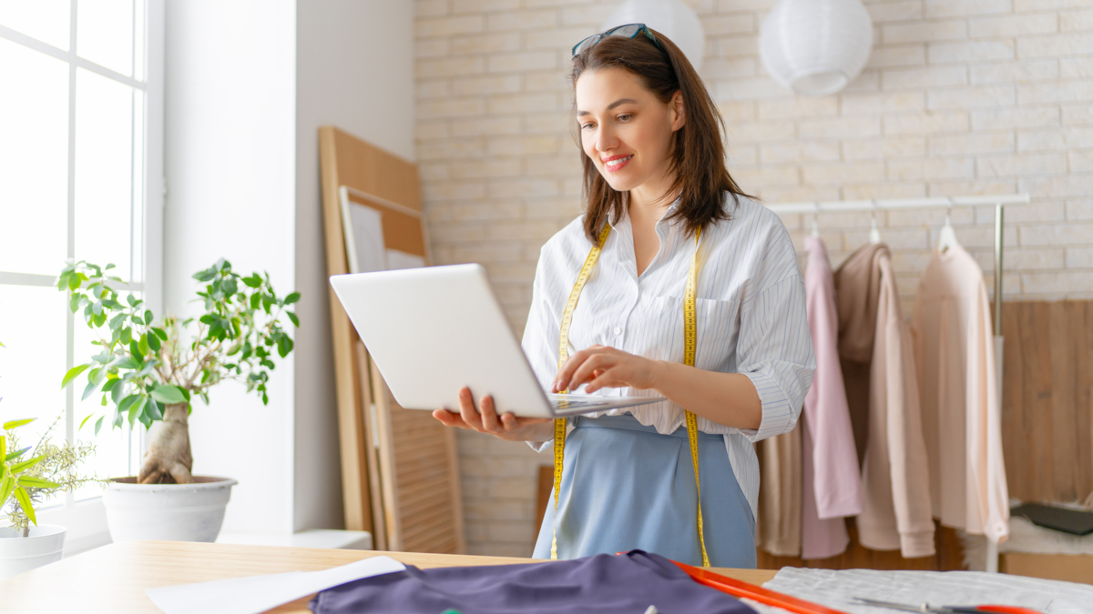 ChatGPT lanzó 'Shopping Research' la nueva función que permitirá buscar las mejores ofertas para este Black Friday y la temporada de Navidad ChatGPT lanzó 'Shopping Research' la nueva función que permitirá buscar las mejores ofertas para este Black Friday y la temporada de Navidad