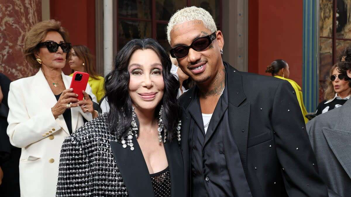 Cher se casaría a sus 79 años con su novio 40 años menor Cher se casaría a sus 79 años con su novio 40 años menor