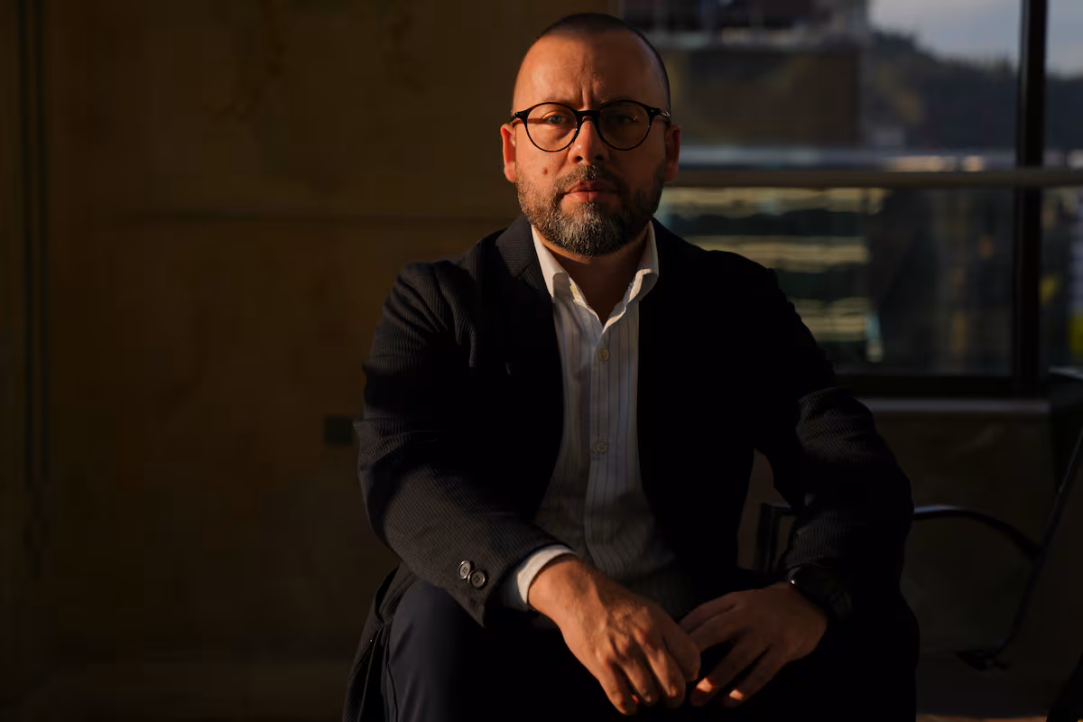 Christopher Martínez, politólogo: “El ‘Gobierno de emergencia’ es una buena estrategia de campaña, pero dar soluciones es complejo” EL PAÍS