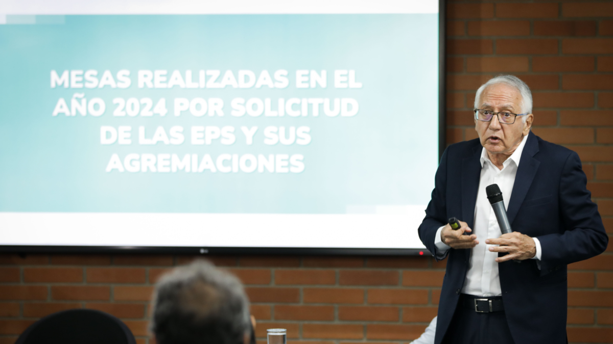 Colectivos del sector salud exigen corregir la UPC 2026 y advierten que la crisis financiera está cobrando vidas Colectivos del sector salud exigen corregir la UPC 2026 y advierten que la crisis financiera está cobrando vidas