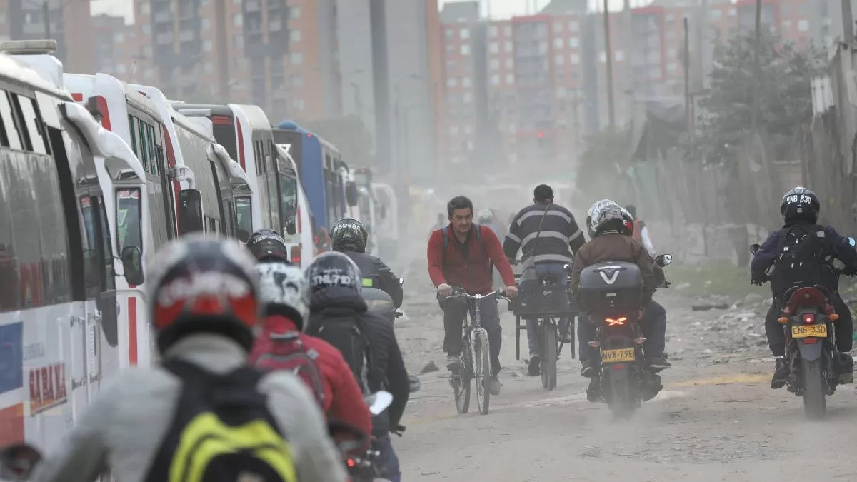 Colombia respira aire contaminado mientras recibe vehículos rezagados: la alerta que hace Movilizatorio Colombia respira aire contaminado mientras recibe vehículos rezagados: la alerta que hace Movilizatorio