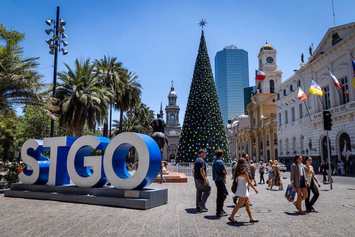 Cómo funciona el comercio durante la Navidad 2025 y el Año Nuevo 2026 en Chile EL PAÍS