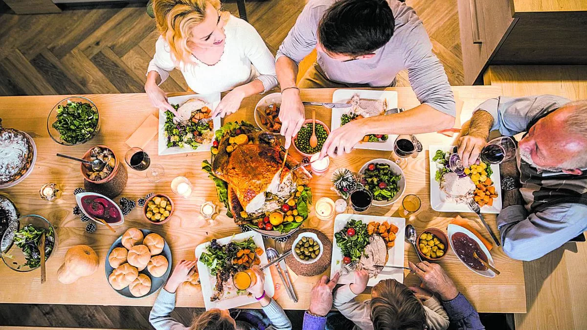 Cómo la familia influye en su forma de comer en Navidad y afecta los hábitos para 'bien' o para 'mal', según expertos Cómo la familia influye en su forma de comer en Navidad y afecta los hábitos para 'bien' o para 'mal', según expertos