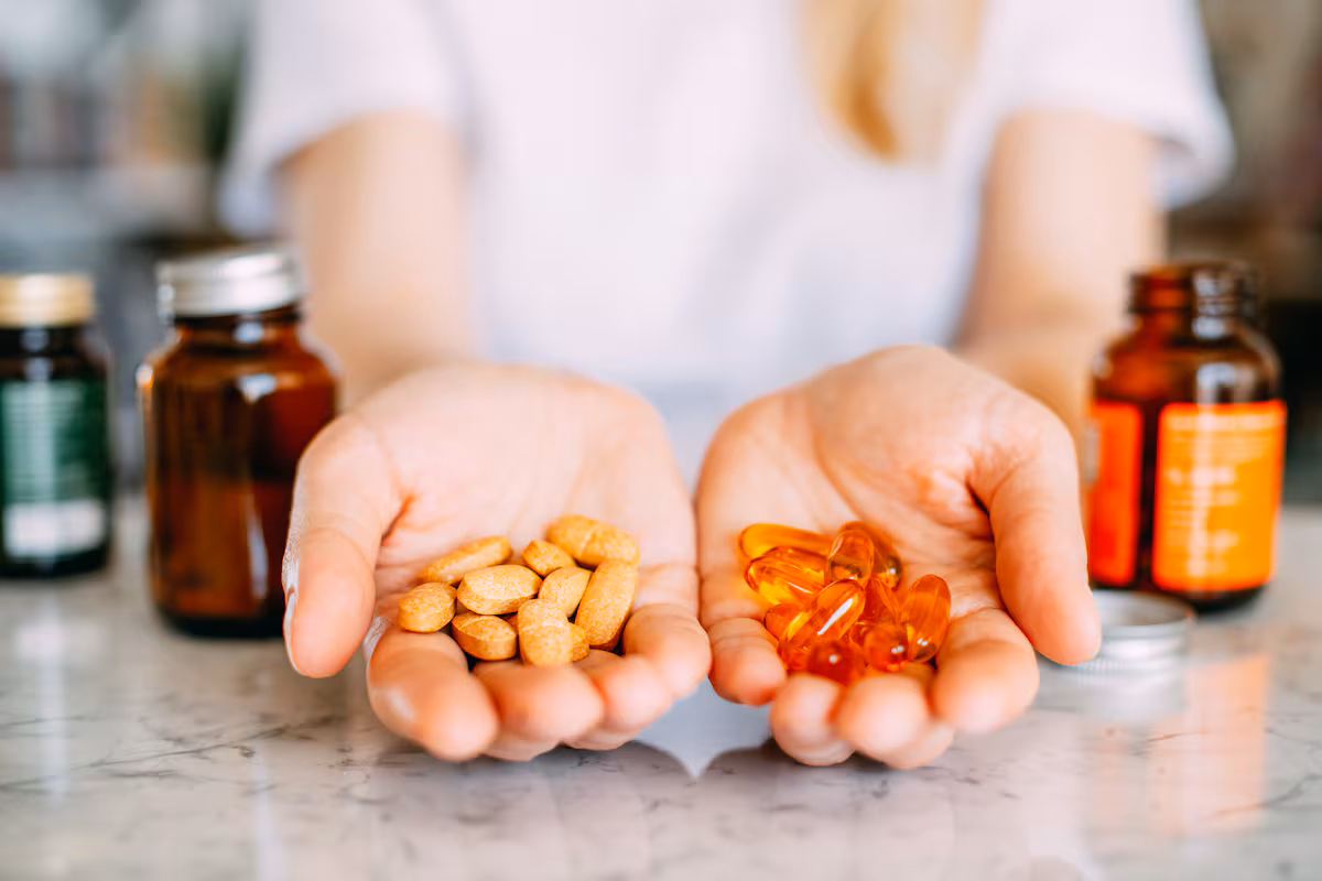 Complementos naturales en la era del bienestar exprés: “Lo último que quieres cuando estás agotado es replantearte tu vida” EL PAÍS