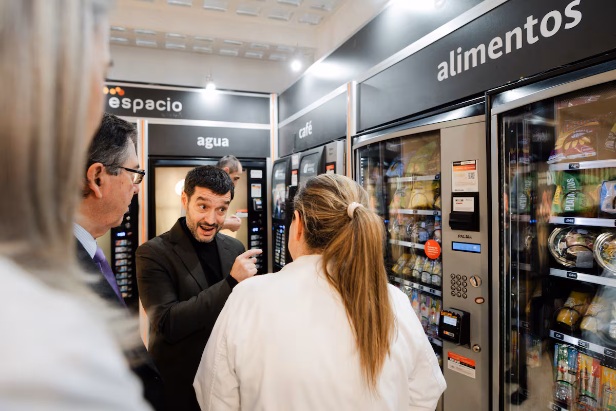 Consumo limitará los ultraprocesados en hospitales y residencias de mayores: solo una o dos veces por semana EL PAÍS