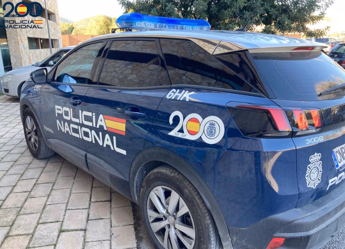 Detenido un hombre acusado de matar a golpes con una mancuerna a su compañero de piso en Valencia EL PAÍS