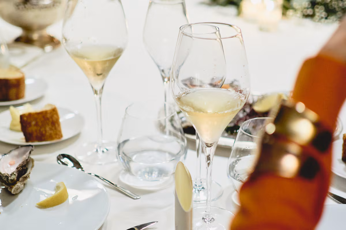 Doce cavas y vinos espumosos para cada momento de la Navidad EL PAÍS