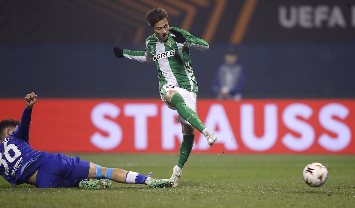 El Betis se asegura el pase con un solvente triunfo en Zagreb Betis Zagreb